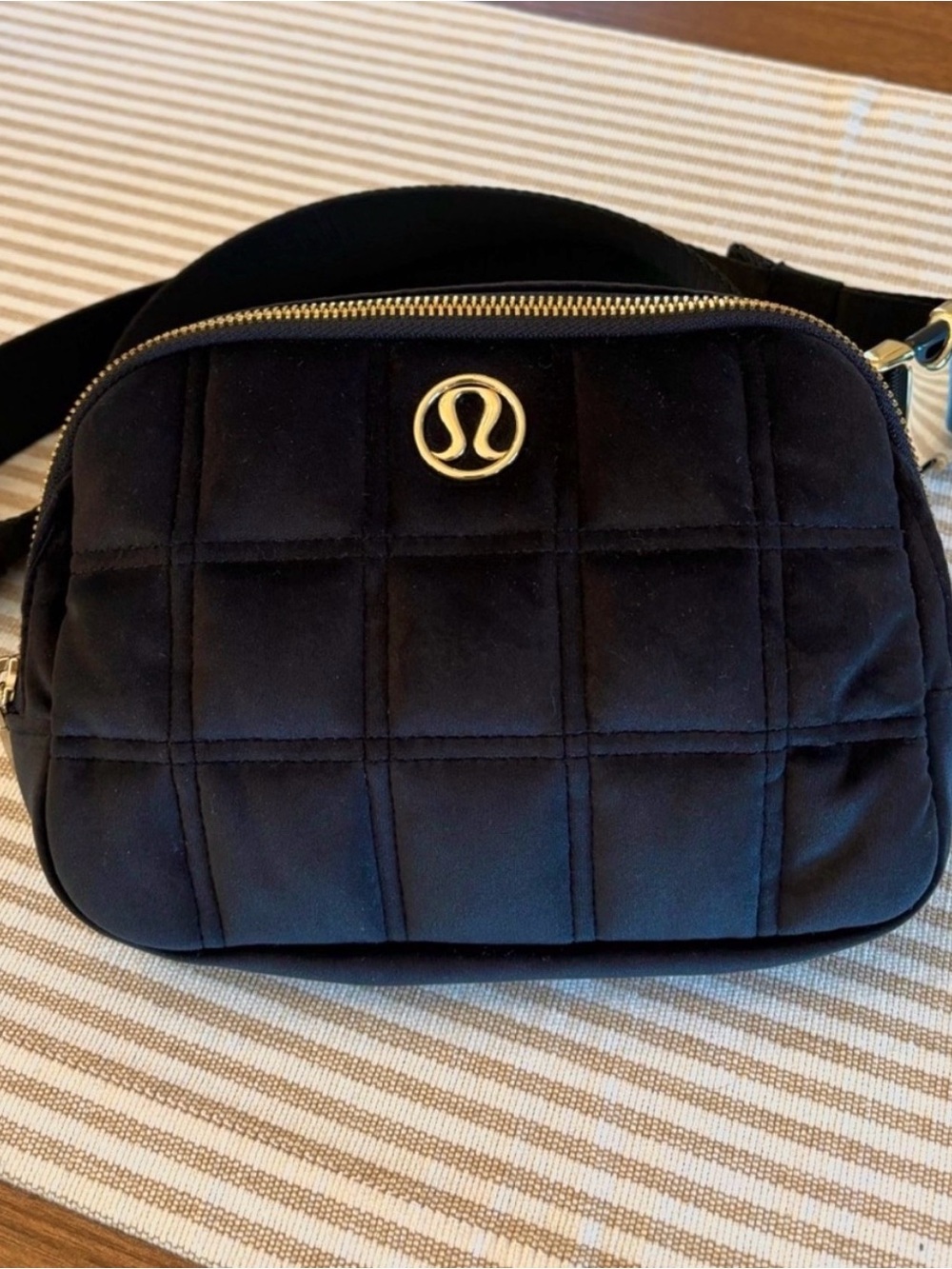 🍋LULULEMON athletica limited edition Black Quilted Gold-Logo Crossbody Bag